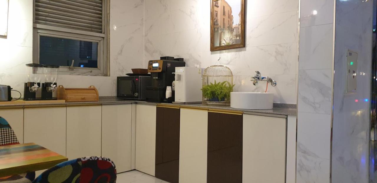Gimhae Business Hotel K Εξωτερικό φωτογραφία