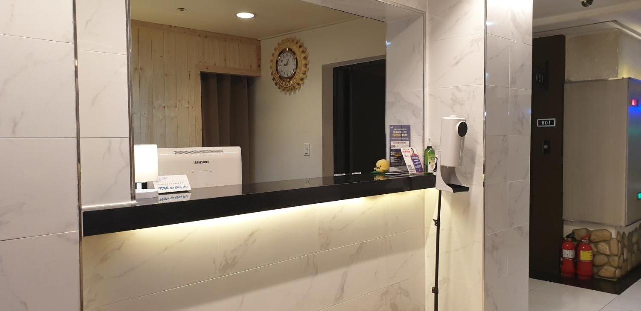 Gimhae Business Hotel K Εξωτερικό φωτογραφία
