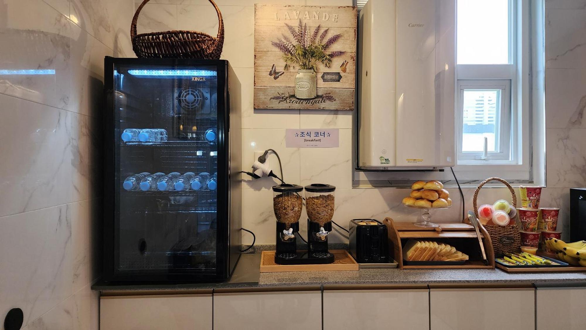 Gimhae Business Hotel K Εξωτερικό φωτογραφία