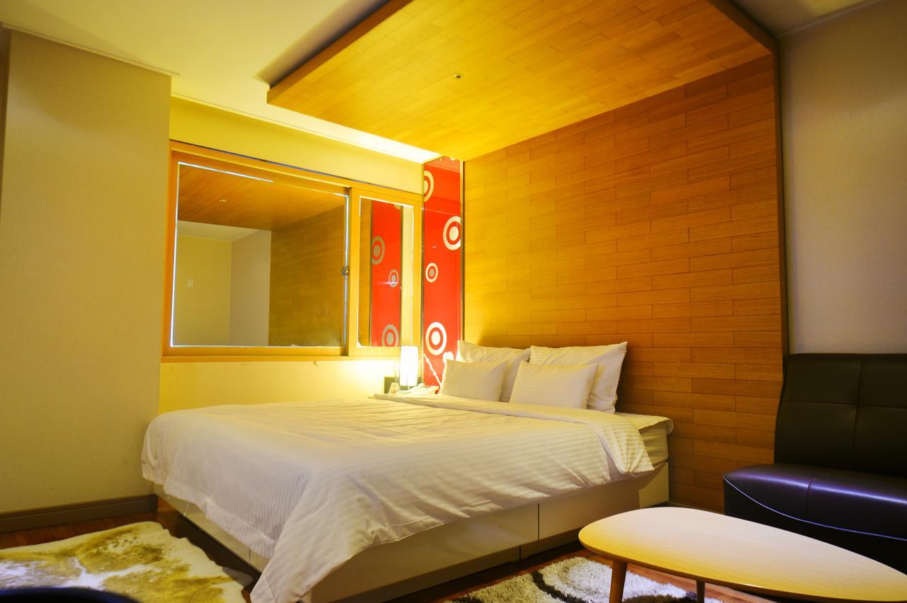Gimhae Business Hotel K Εξωτερικό φωτογραφία