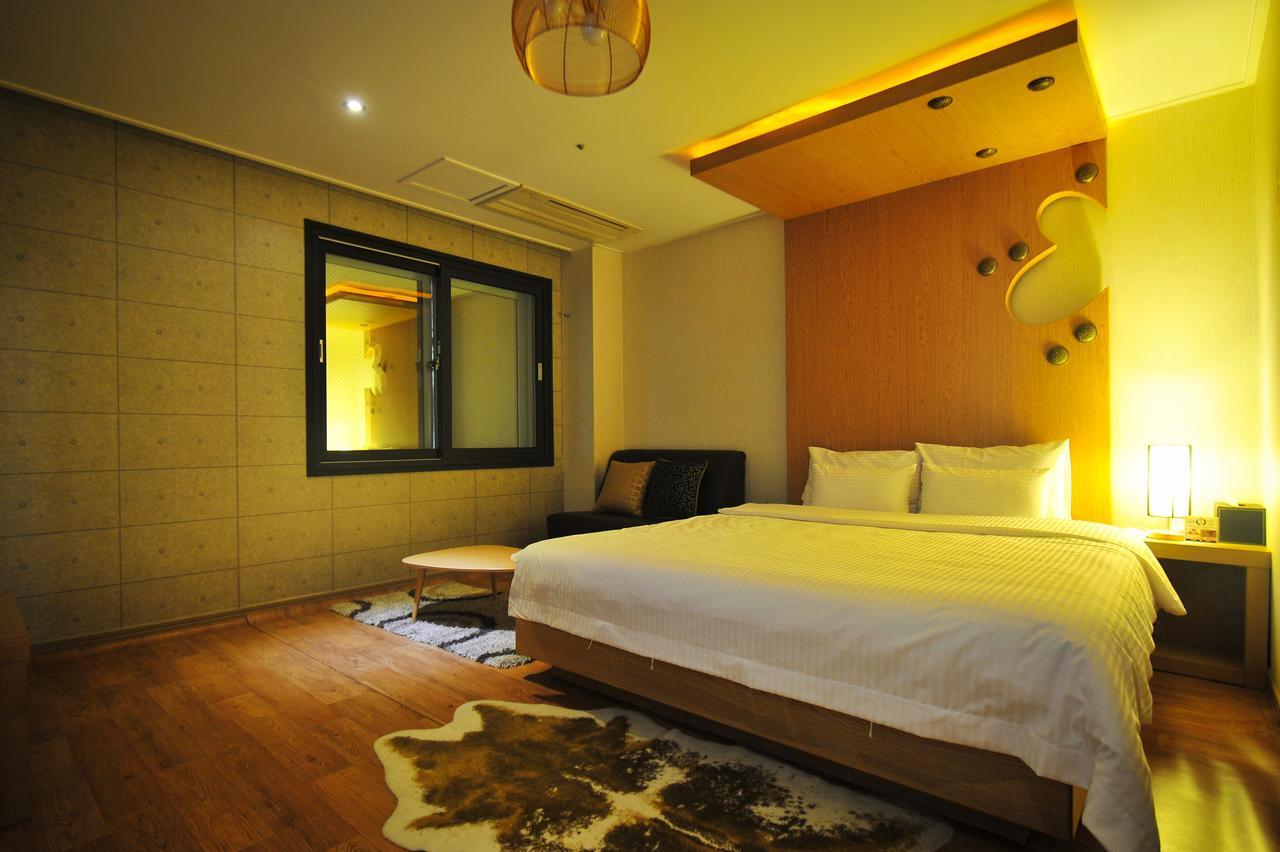 Gimhae Business Hotel K Εξωτερικό φωτογραφία